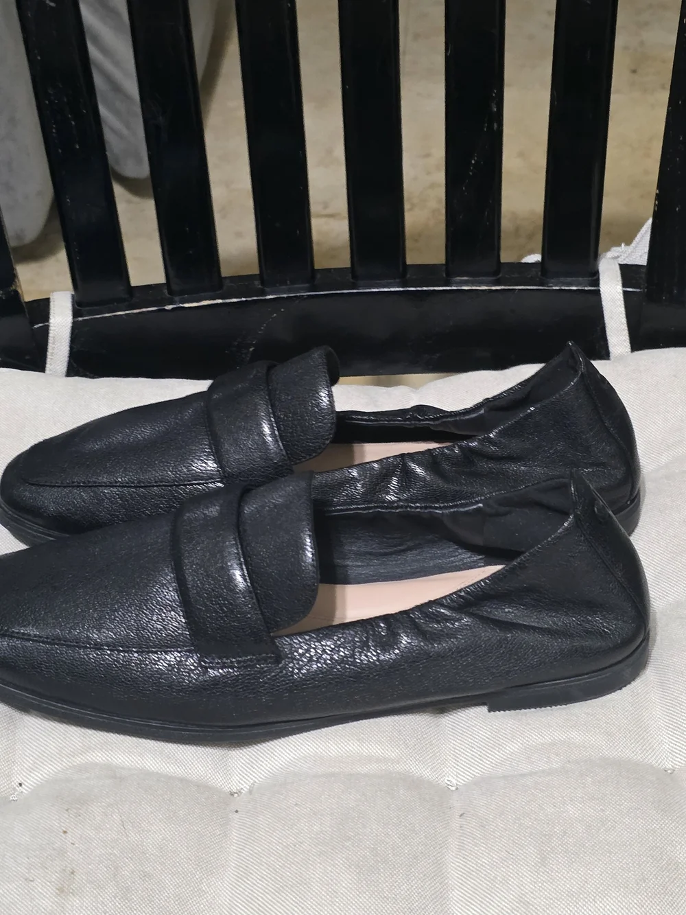 Cole Haan Womens  Black Leather Slip-On Loafers Used Size 9.5